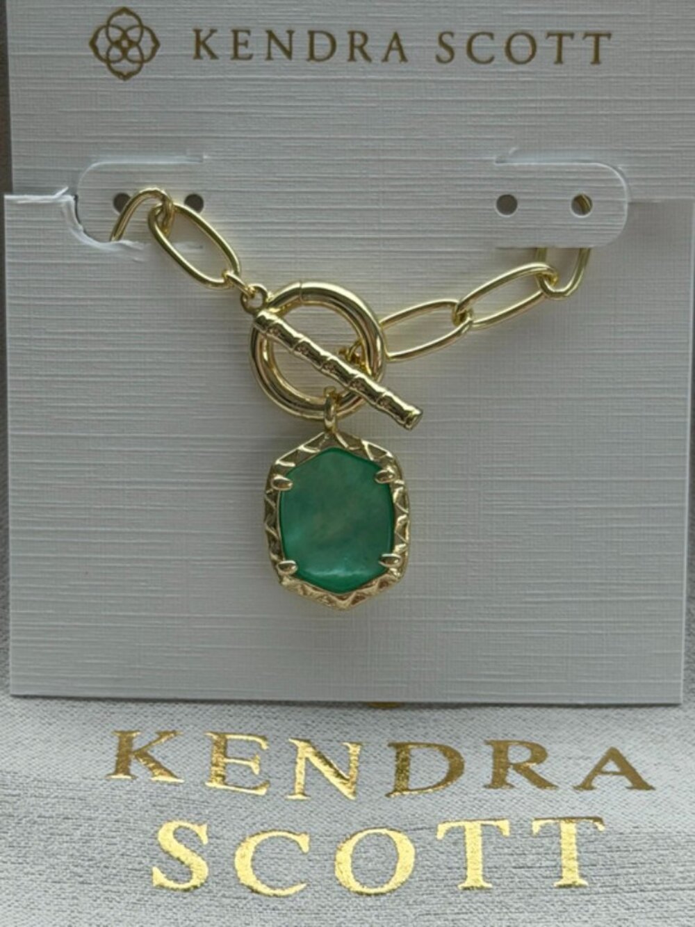 Kendra Scott green necklace